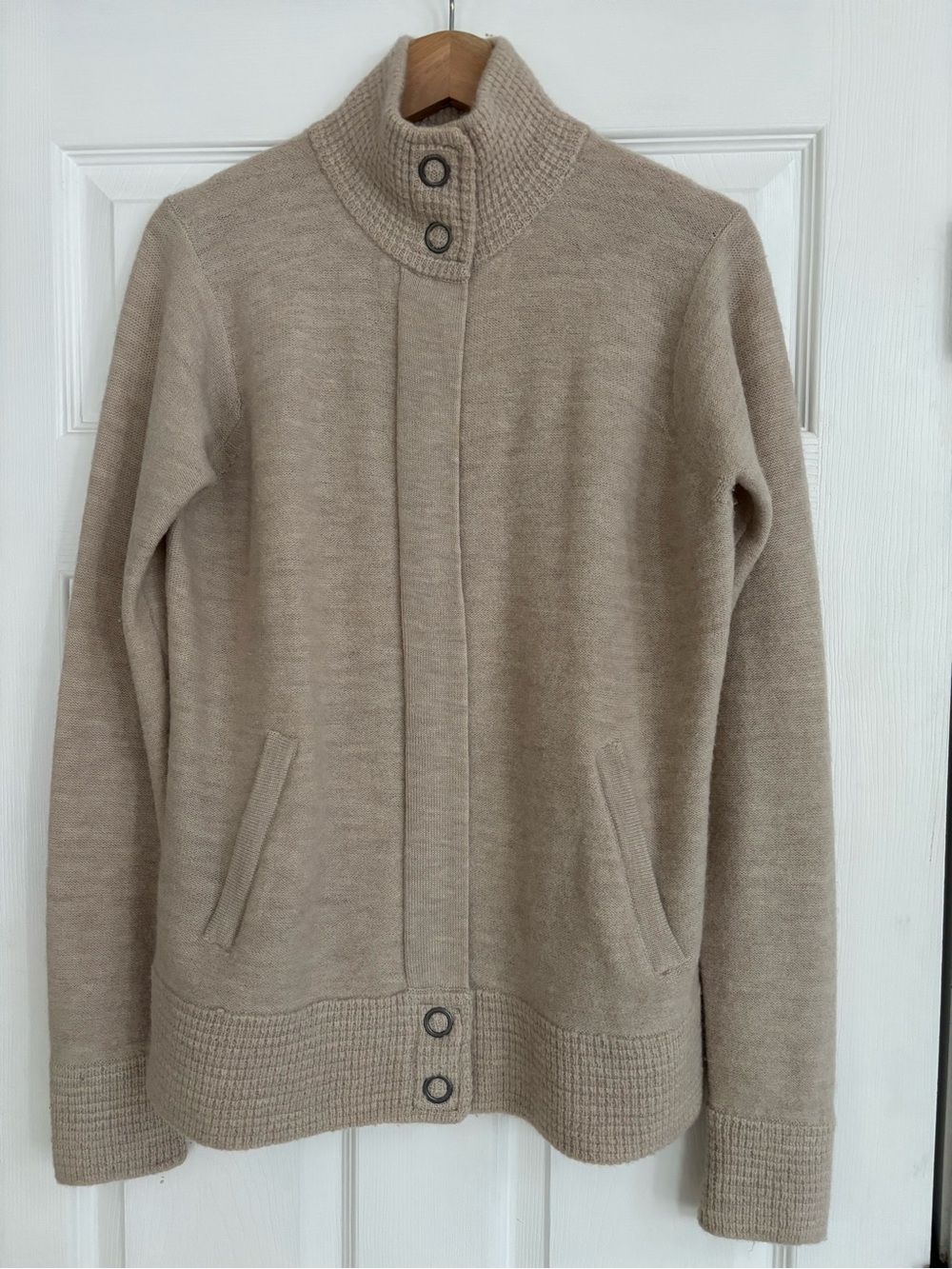 Smartwool 100% Merino Wool Foothills Zip Up Sweater in Heathered Cream, Size L